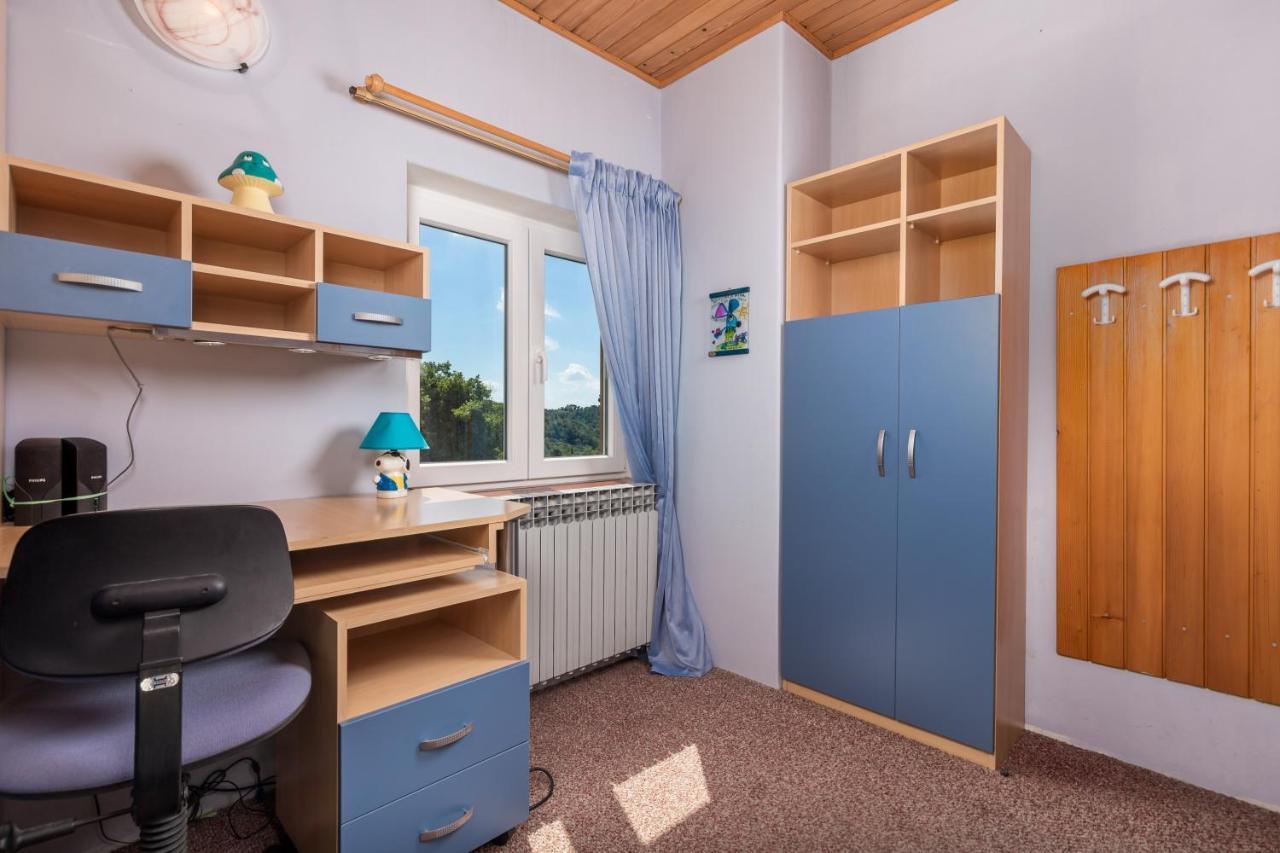 Apartment Magda With A Parking Space And Sea View Rijeka Bagian luar foto